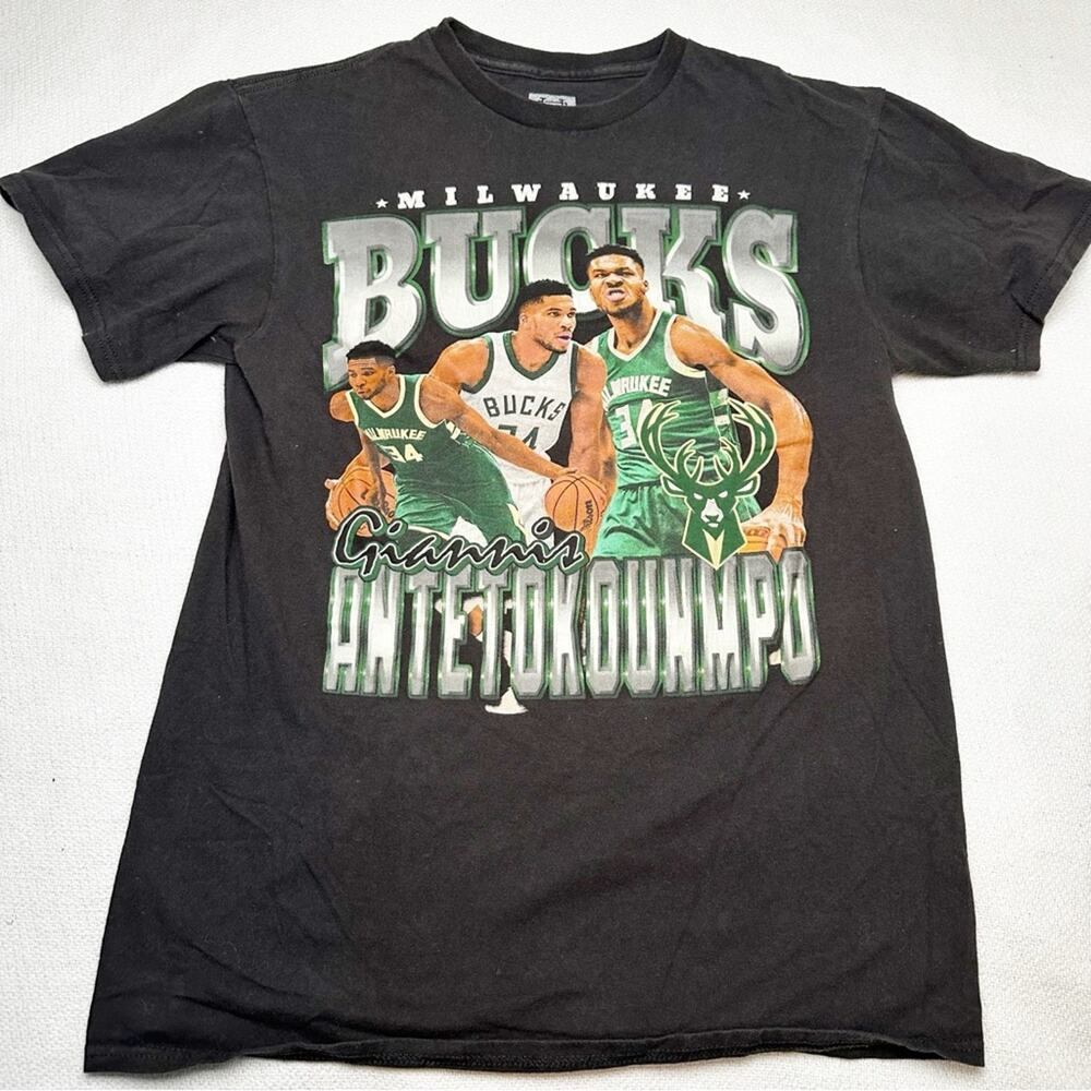 Milwaukee Bucks Tee Giannis